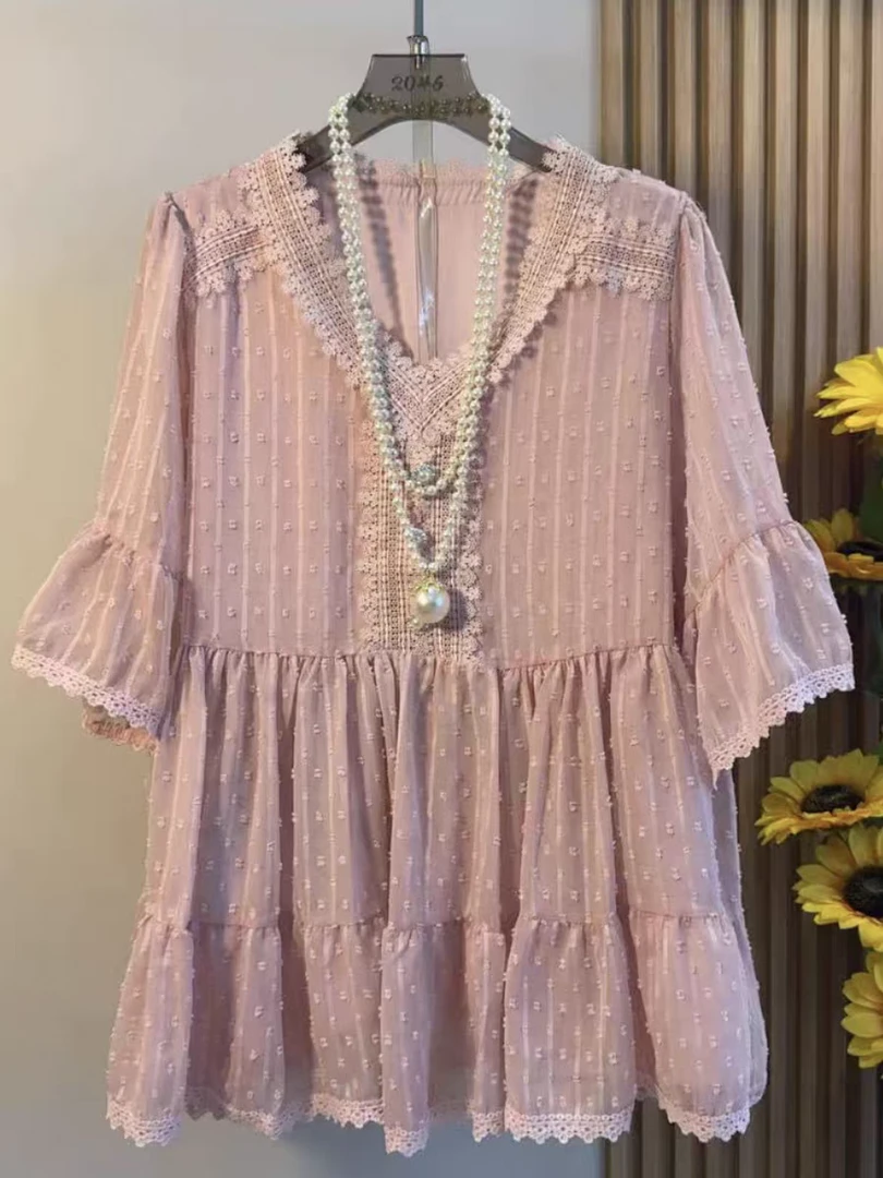 2025新款时尚大码女装宽松显瘦洋气减龄重工蕾丝拼接短袖上衣2510