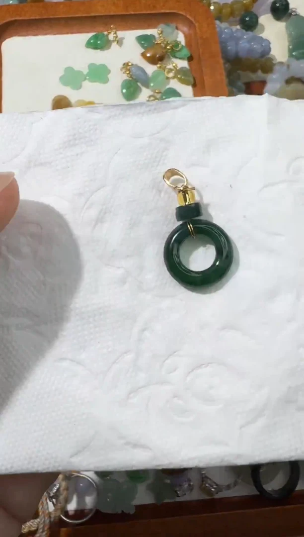 【闪购商品】翡翠颈饰未镶嵌【闪购商品】 天然翡翠