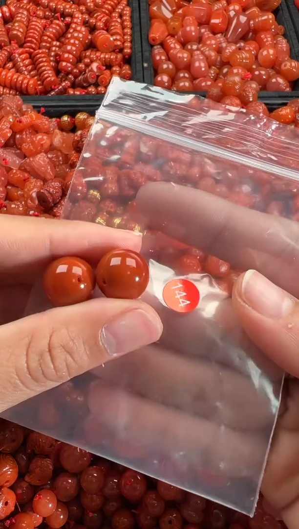 【闪购商品】南红玛瑙颈饰未镶嵌1