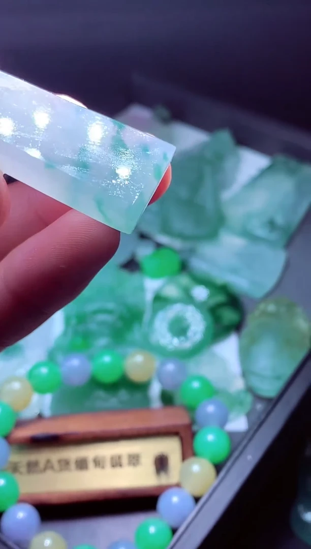 未镶嵌定制翡翠静*#毛货翡翠定制