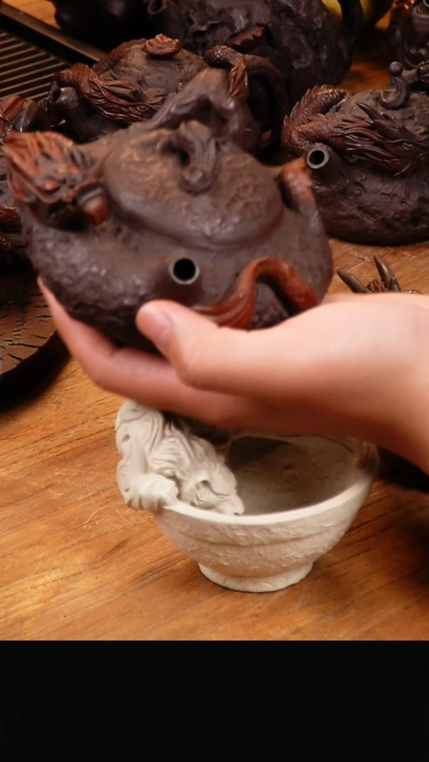 爱****崎青砂志原创紫砂作品