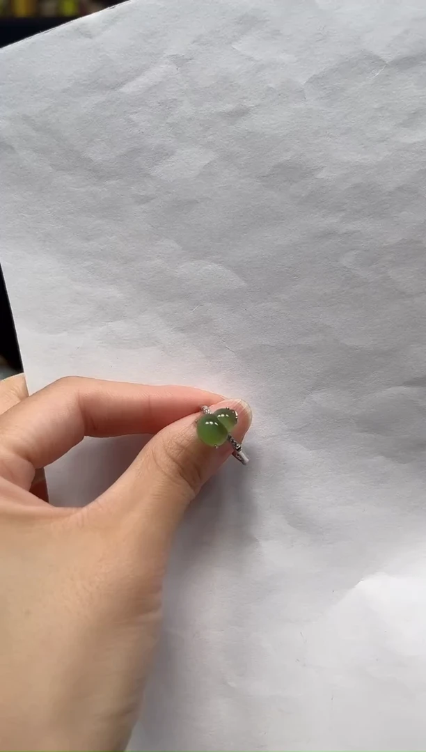 银S925镶嵌戒指和田玉猫眼葫芦戒指
