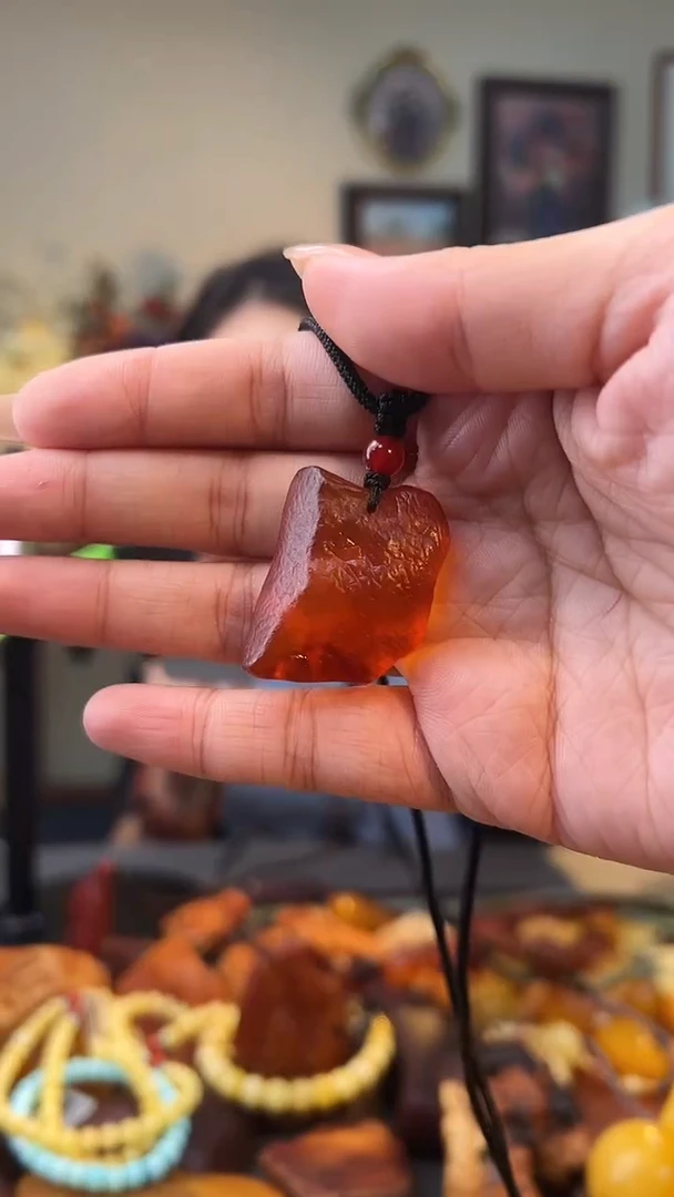 琥珀颈饰未镶嵌吊坠