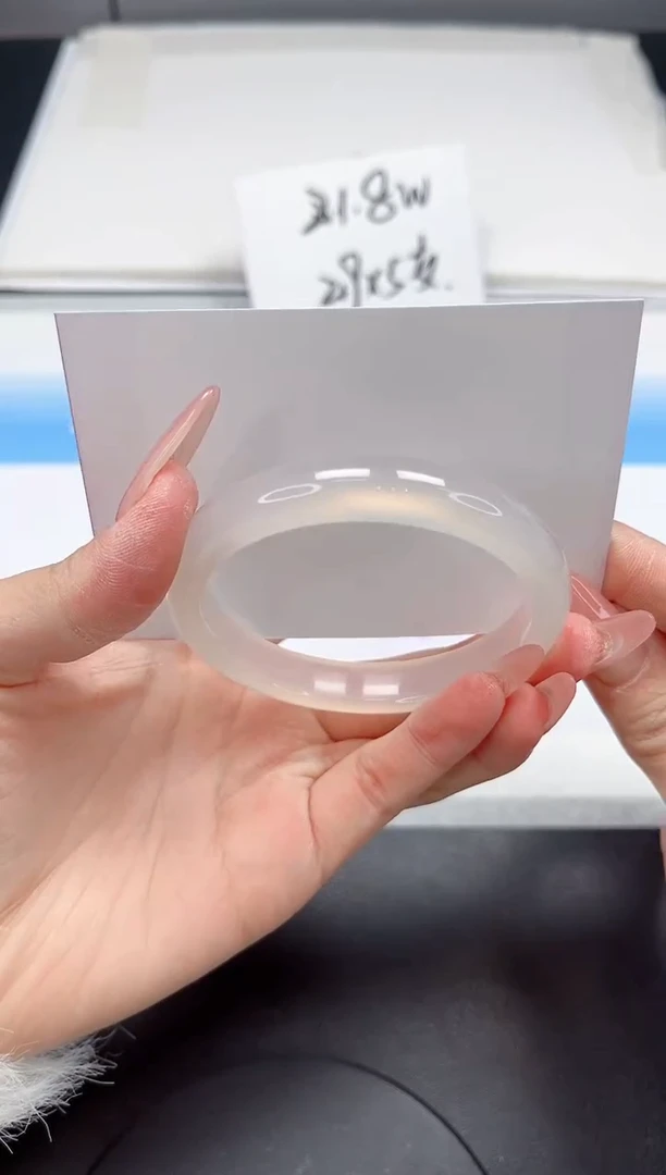 【闪购商品】石英质玉手镯未镶嵌209-55.6