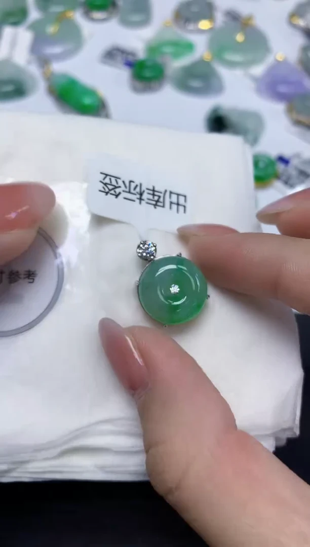 颈饰未镶嵌翡翠天然缅甸翡翠A货多样性发一件
