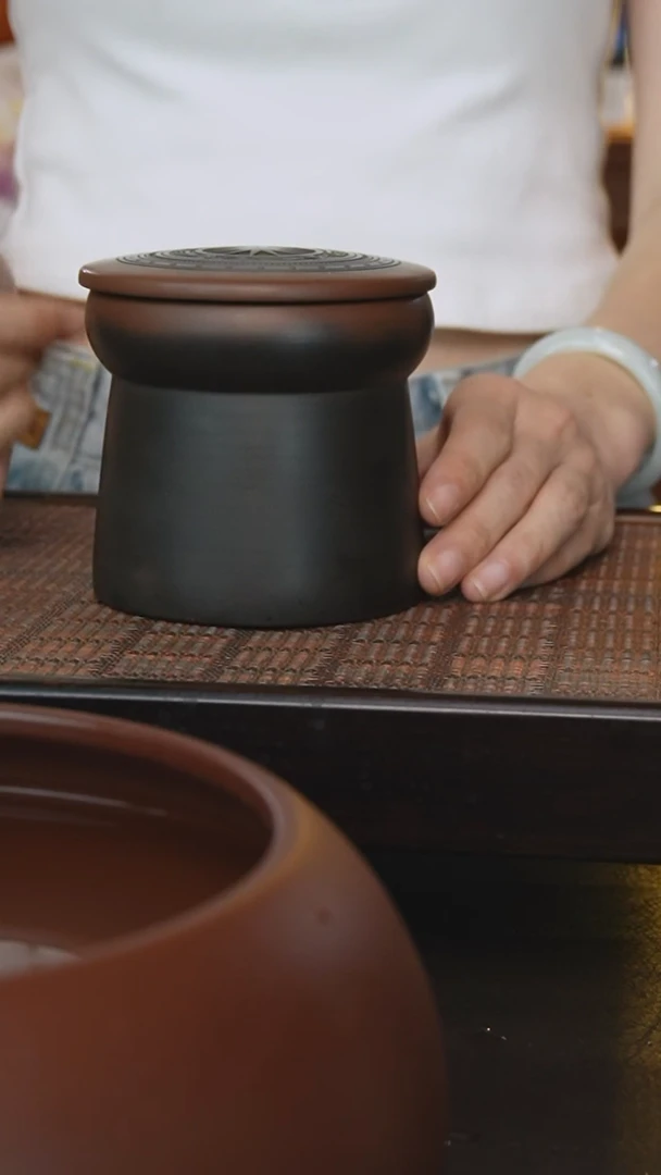 坭兴陶纯手工 二两茶叶罐