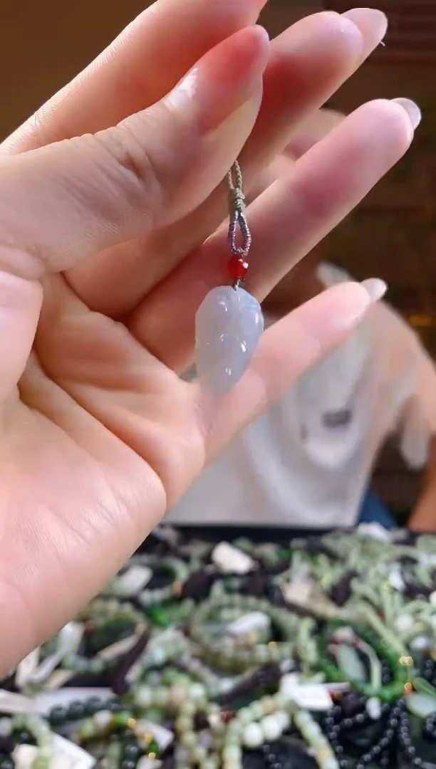 和田玉未镶嵌颈饰多样性发货，拍一发一