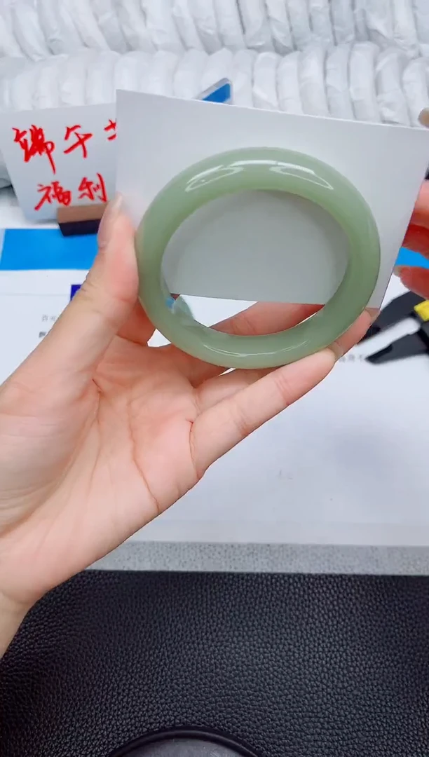 石英质玉手镯未镶嵌22-57.9