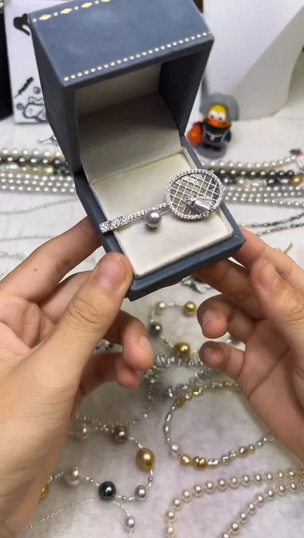 未镶嵌胸饰海水珍珠珍珠