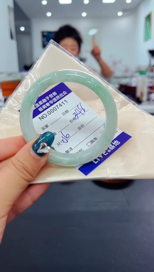 翡翠手镯未镶嵌天然缅甸A货翡翠