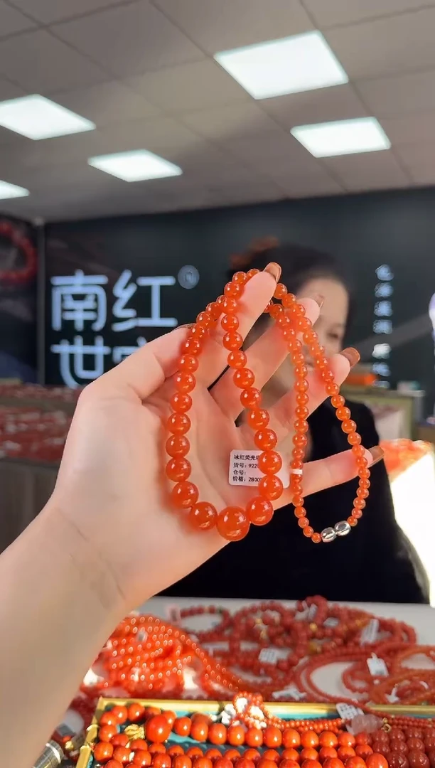 未镶嵌珠串南红玛瑙多样发其一/25091503800