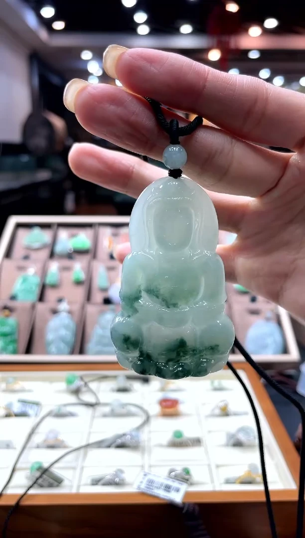 【闪购商品】翡翠颈饰未镶嵌观音