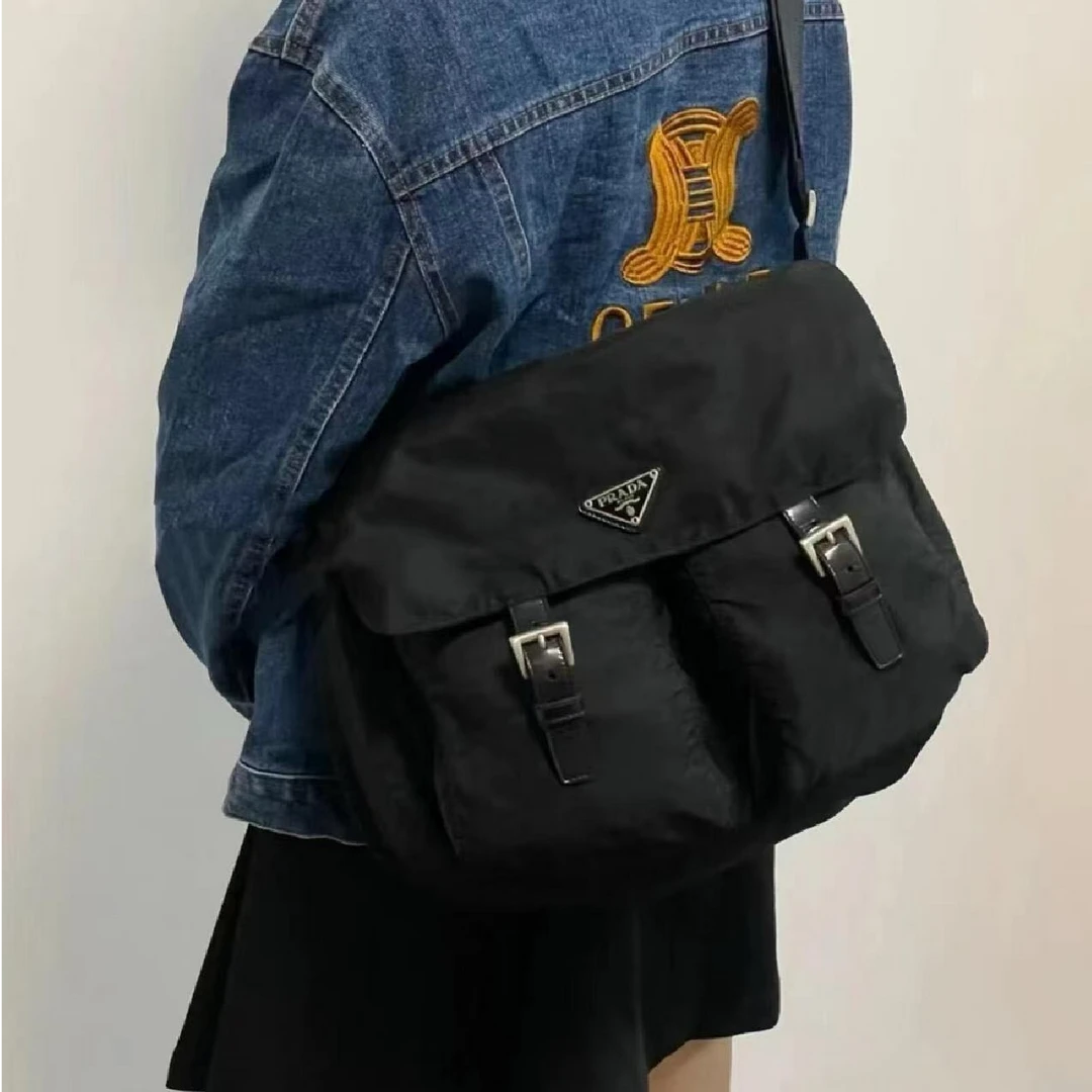 95新 Prada/普拉达 坤球奢选 普拉达中古邮差斜挎包