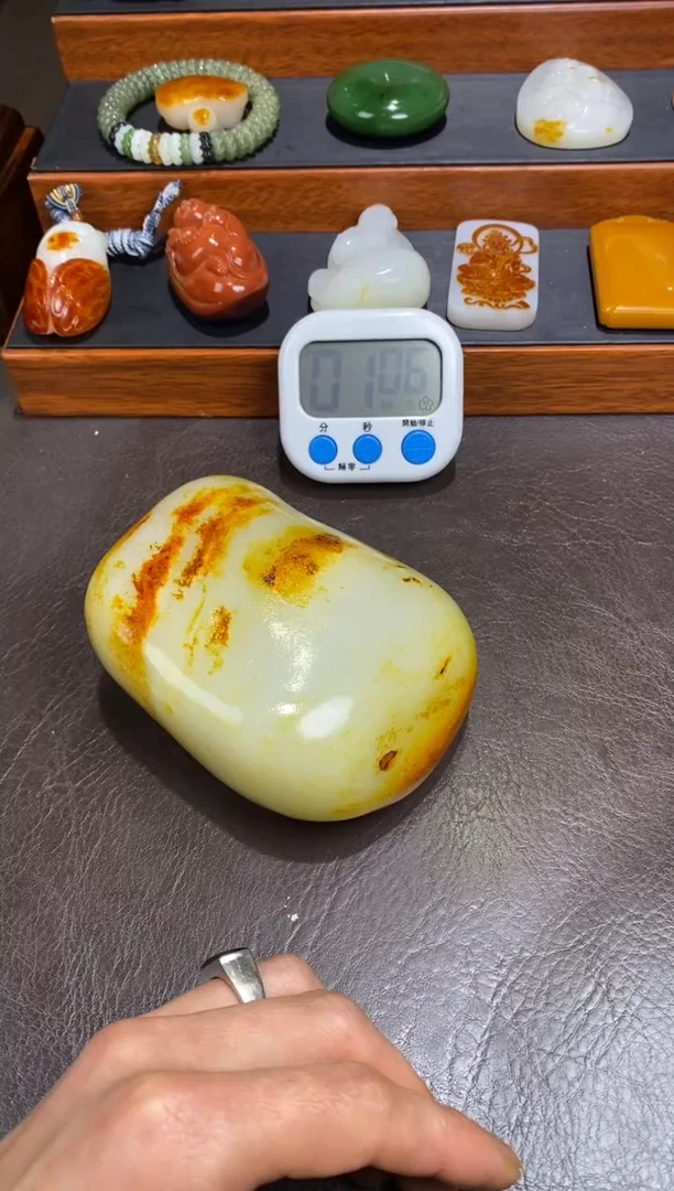 未镶嵌和田玉摆件래****.和田玉