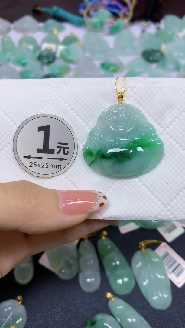 颈饰18K金镶嵌翡翠 天然翡翠A货