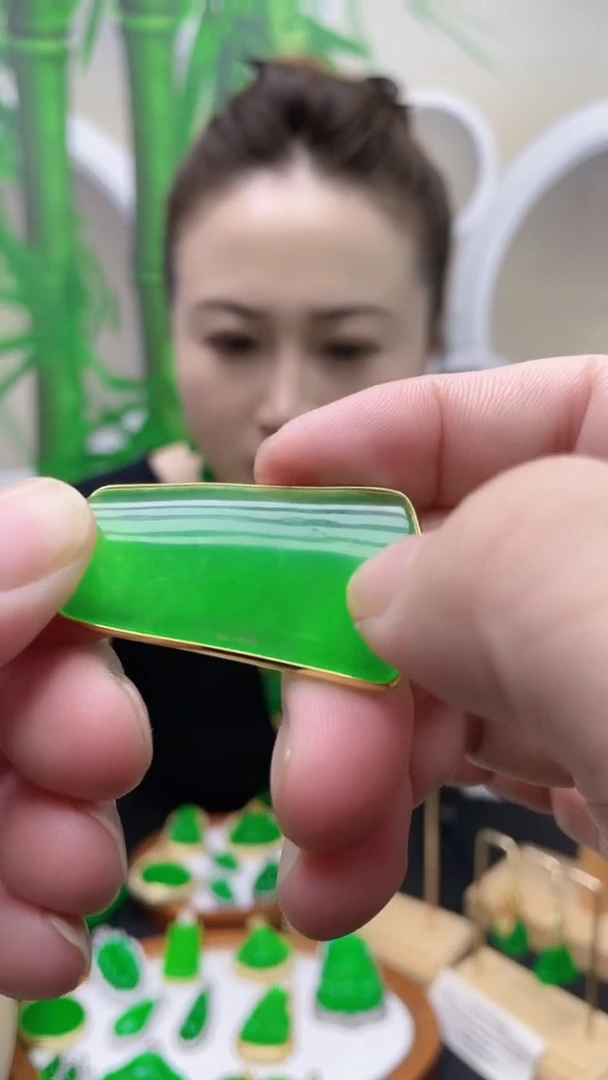 吊坠(赠链)14K金镶嵌翡翠B69