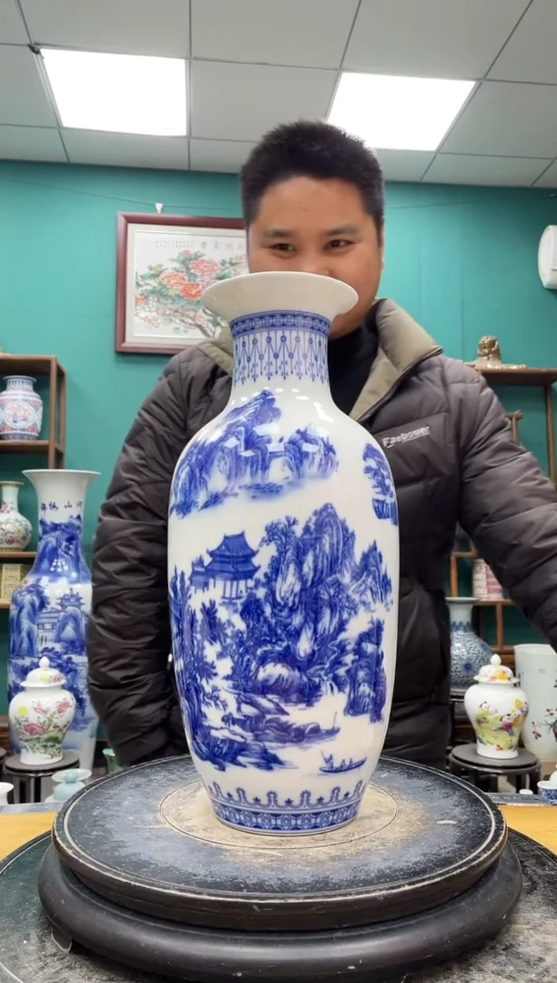 摆件青花山水冬瓜陶瓷