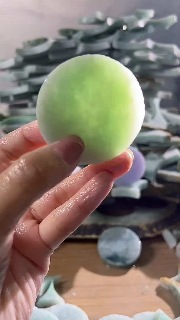 颈饰未镶嵌翡翠缅甸翡翠A货钟3163