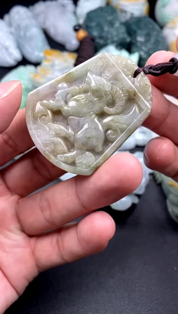 吊坠(不含链)未镶嵌翡翠1