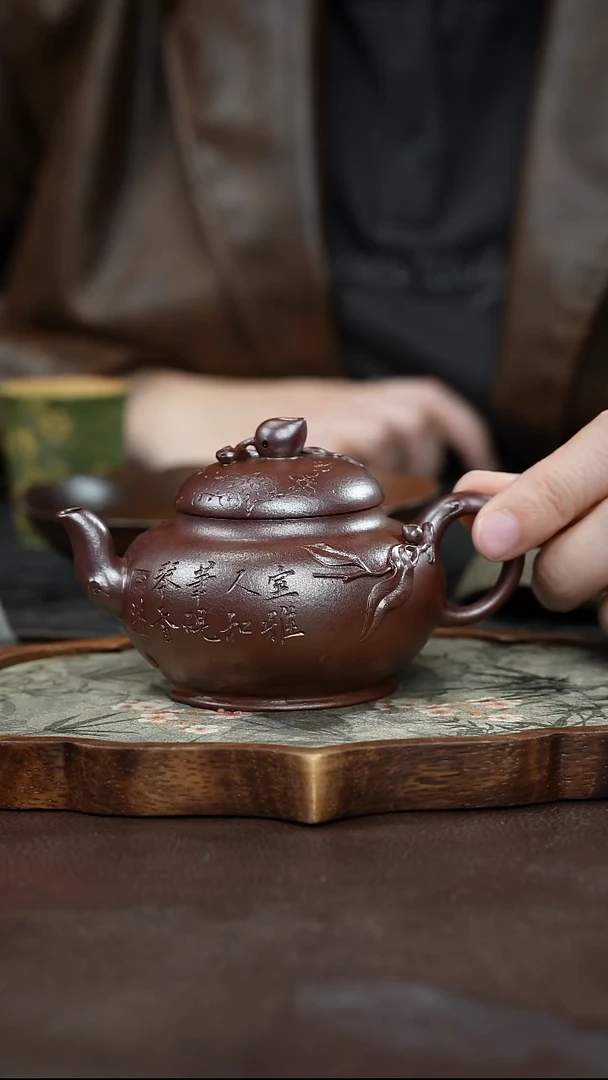 九隐茶器朱泥柴烧寿桃壶