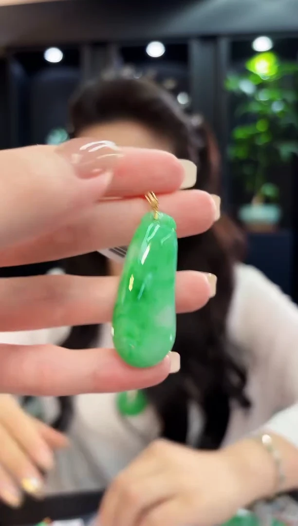 吊坠(不含链)18K金镶嵌翡翠 缅料A货/支持复检/一件