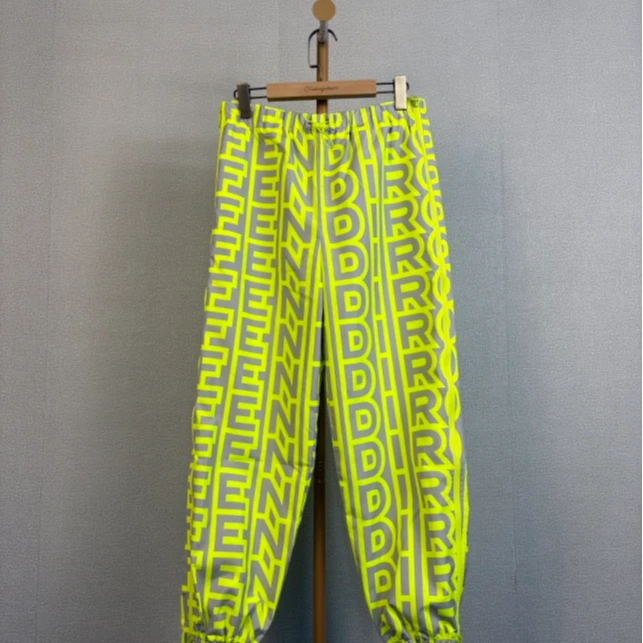 99新 FENDI/芬迪 满印字母侧边拉链束脚裤 M 15191246