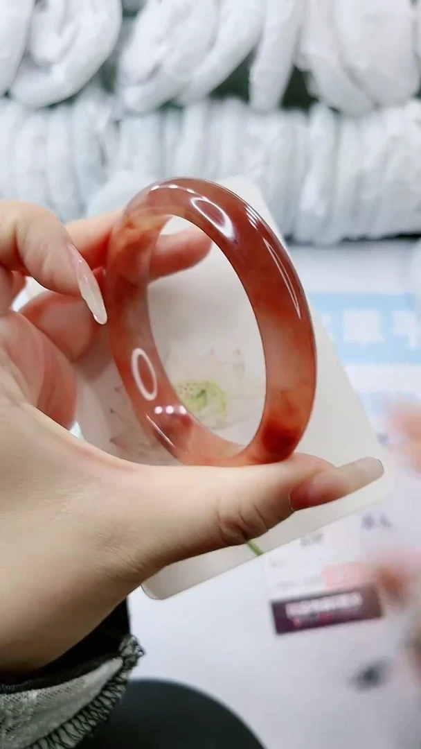 【闪购商品】石英质玉手镯未镶嵌多样性发货A64