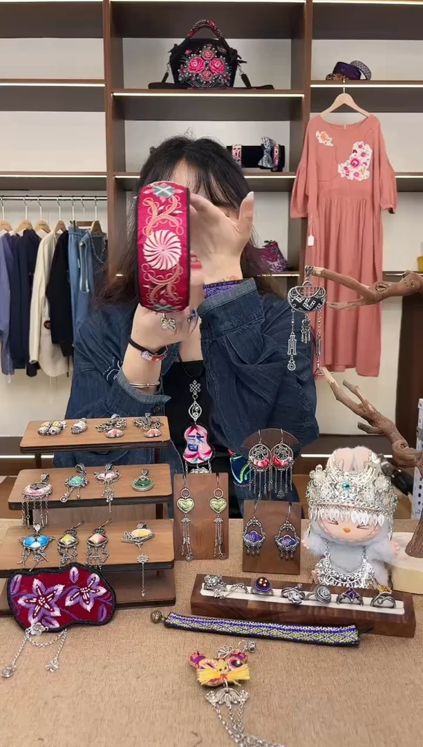 织绣A40黔东南苗族刺绣发箍