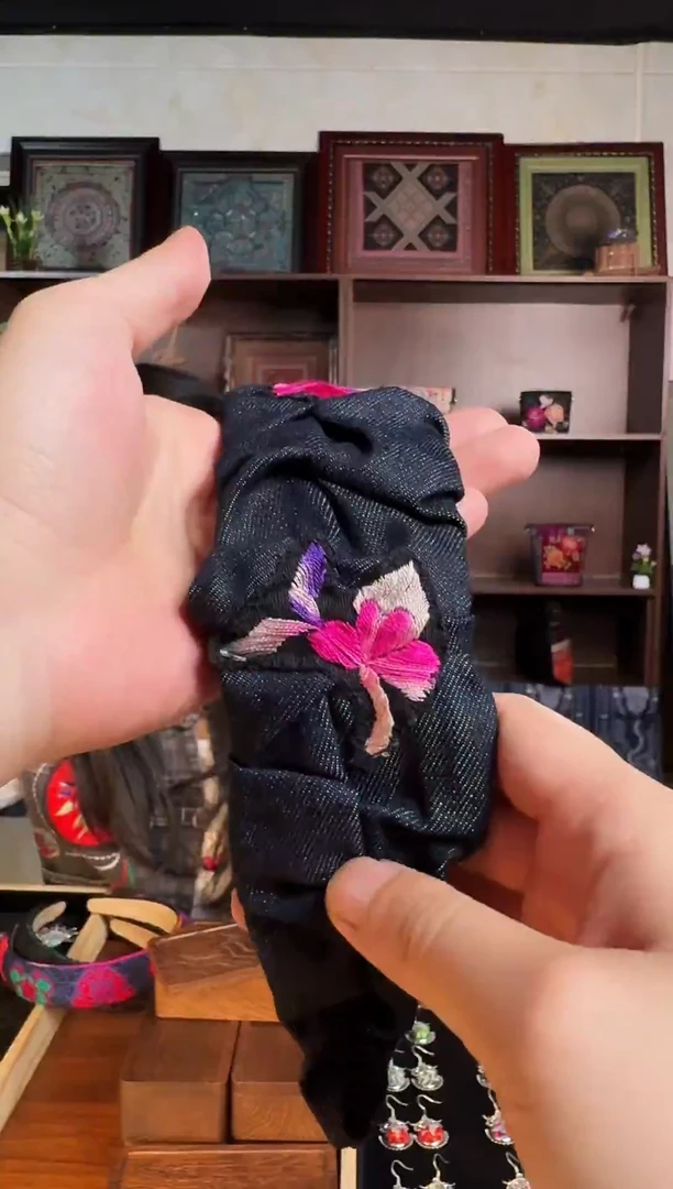 刺绣贵州苗绣非遗集市A8928