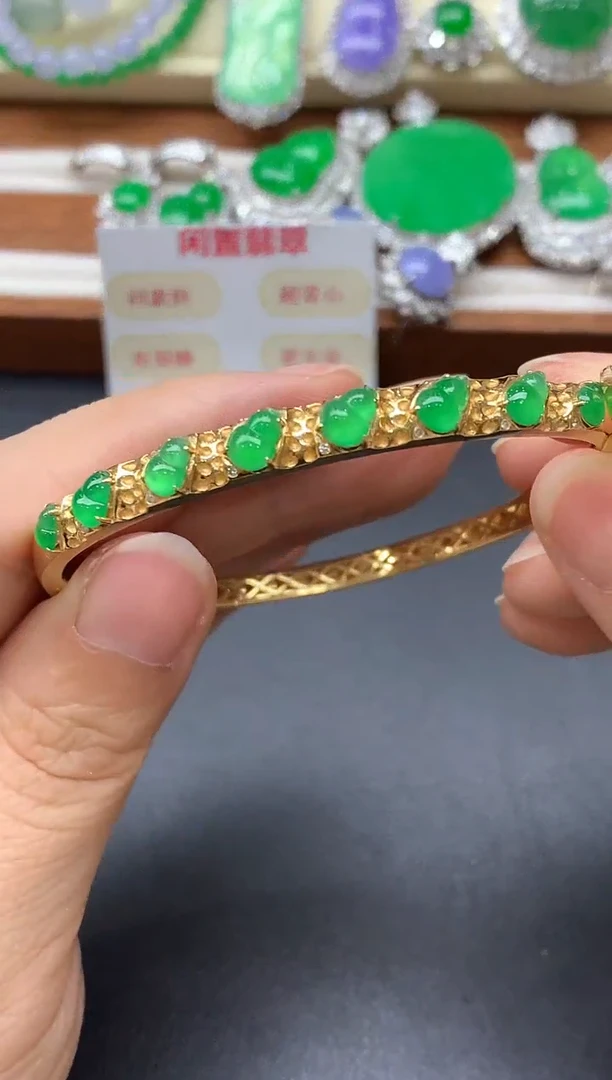18K金镶嵌手镯翡翠765-中国好珍宝