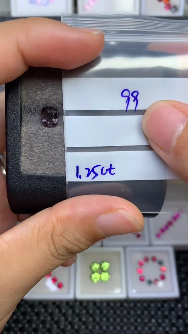 裸石尖晶石金属深紫尖晶石