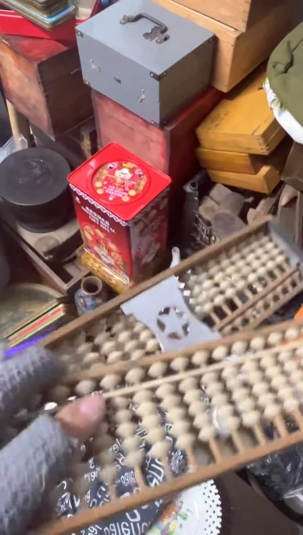 手工艺品琉璃云*扬摆件