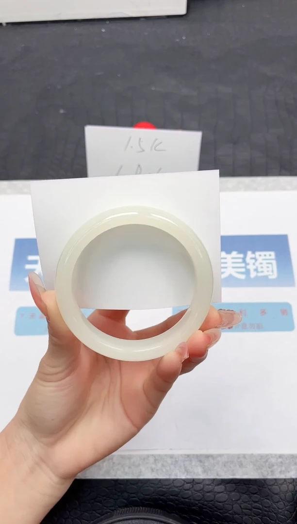 【闪购商品】石英质玉手镯未镶嵌K22-58.8