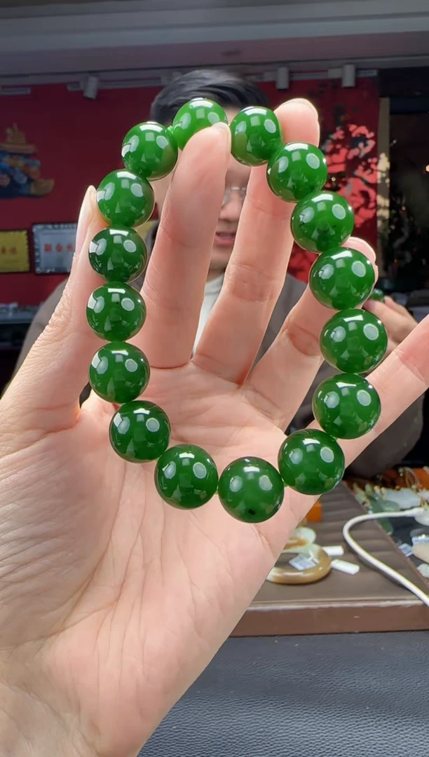未镶嵌手串和田玉碧玉辣绿单圈手串