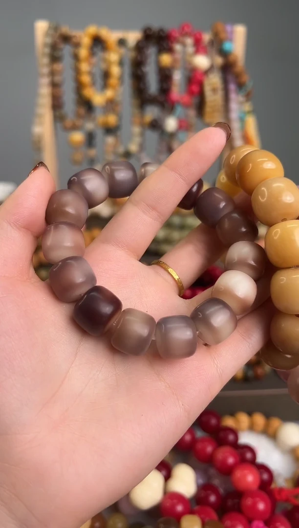 粉紫色干磨桶珠菩提手串