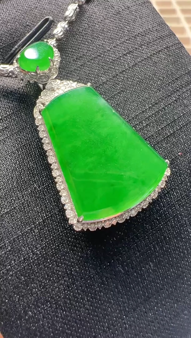 【闪购商品】翡翠吊坠(不含链)18K金镶嵌多样性团购发一件