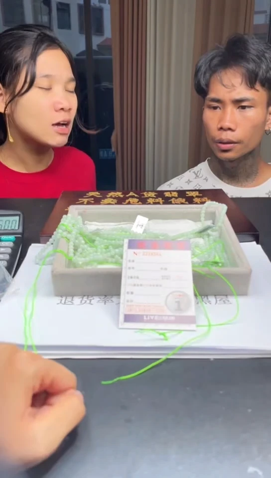 翡翠挂件未镶嵌多样性发其一拍一发一8564