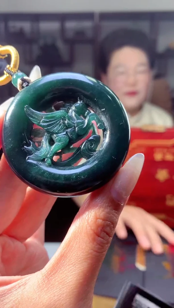 【闪购商品】定制翡翠未镶嵌挂件发货（拍一发一）