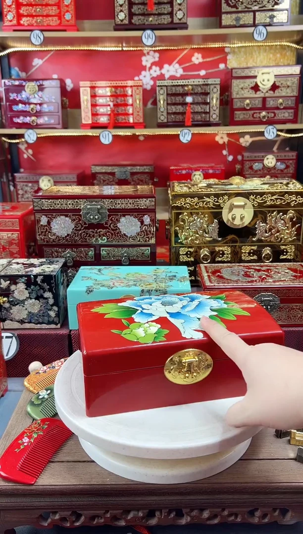 23厘米双层元宝款手工彩绘牡丹花