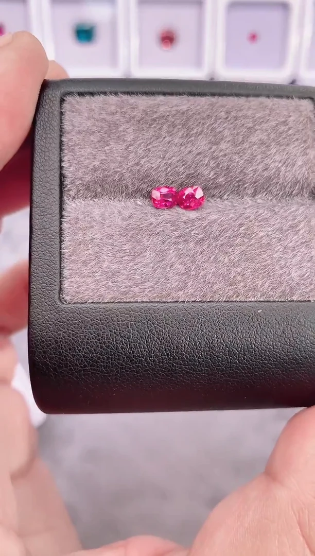 未镶嵌裸石尖晶石0.81