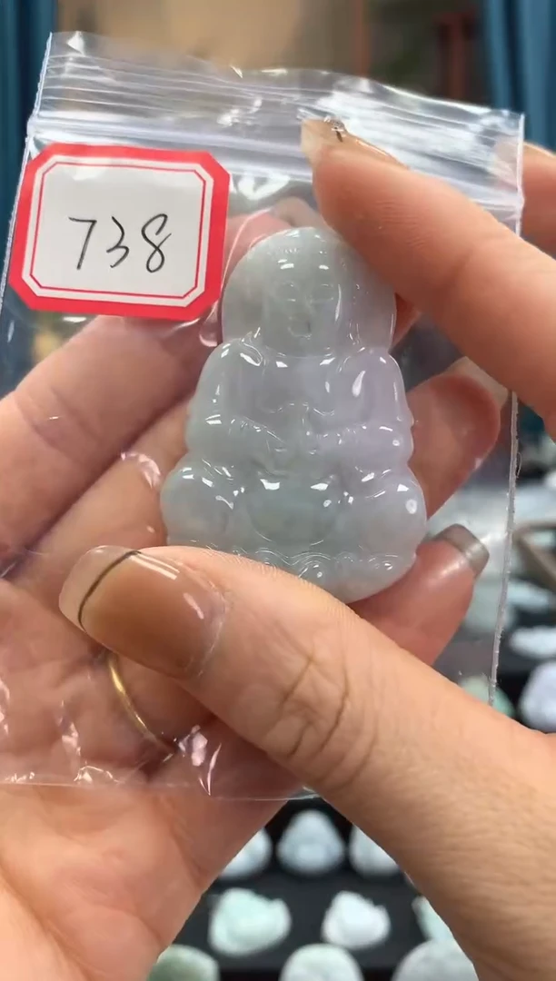 翡翠未镶嵌颈饰观音738