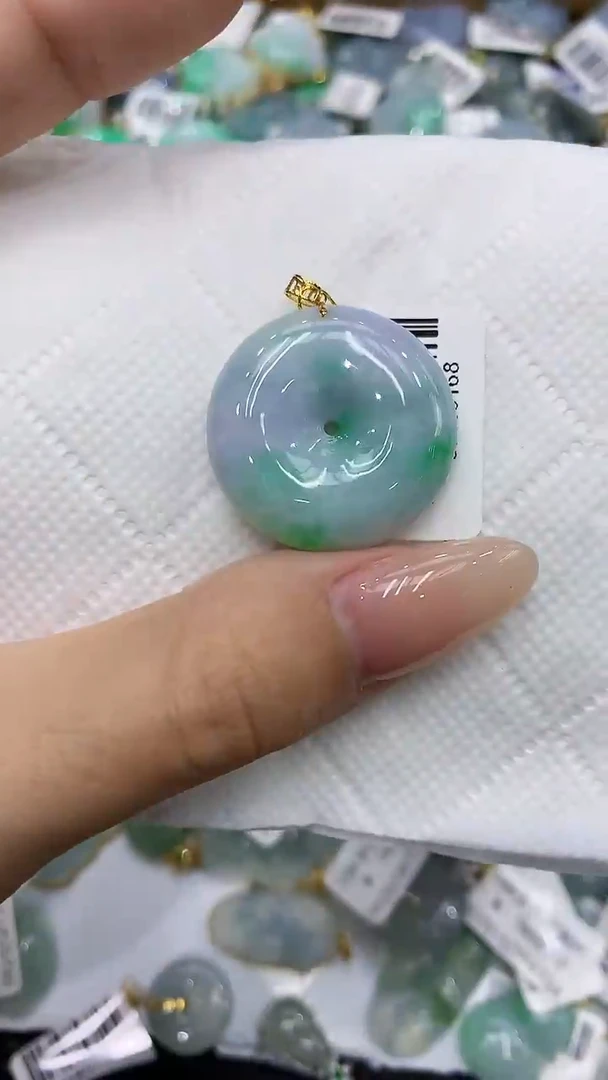 翡翠18K金镶嵌颈饰111111111111