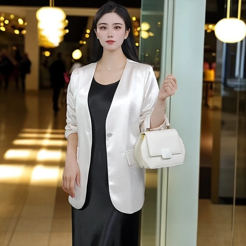 夏季新款鎏金缎面料修身型V领休闲风西装网红时尚小西服轻奢百搭