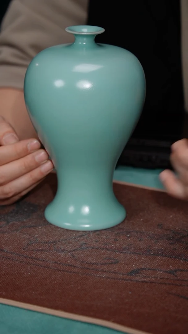 【闪购商品】93-1宽肩梅瓶（全品级）