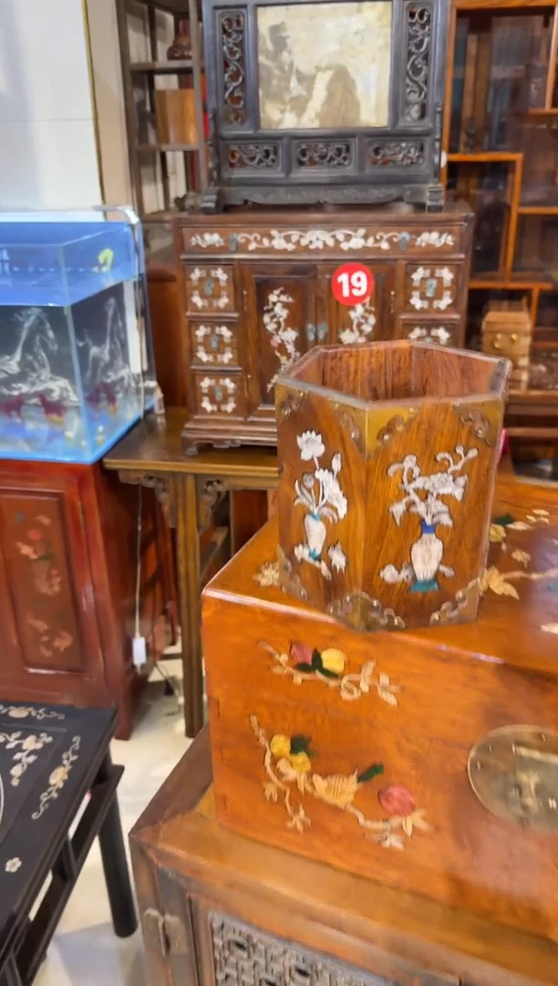 木木头款花瓶黄笔筒168.88888888888