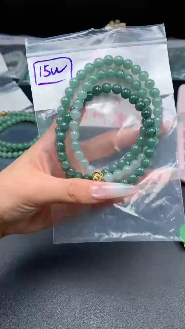 未镶嵌挂件翡翠68