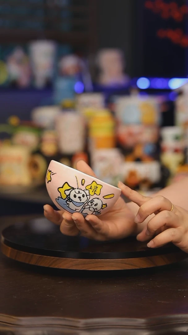 【闪购商品】摆件景德镇釉下彩绘设计师款式陶瓷