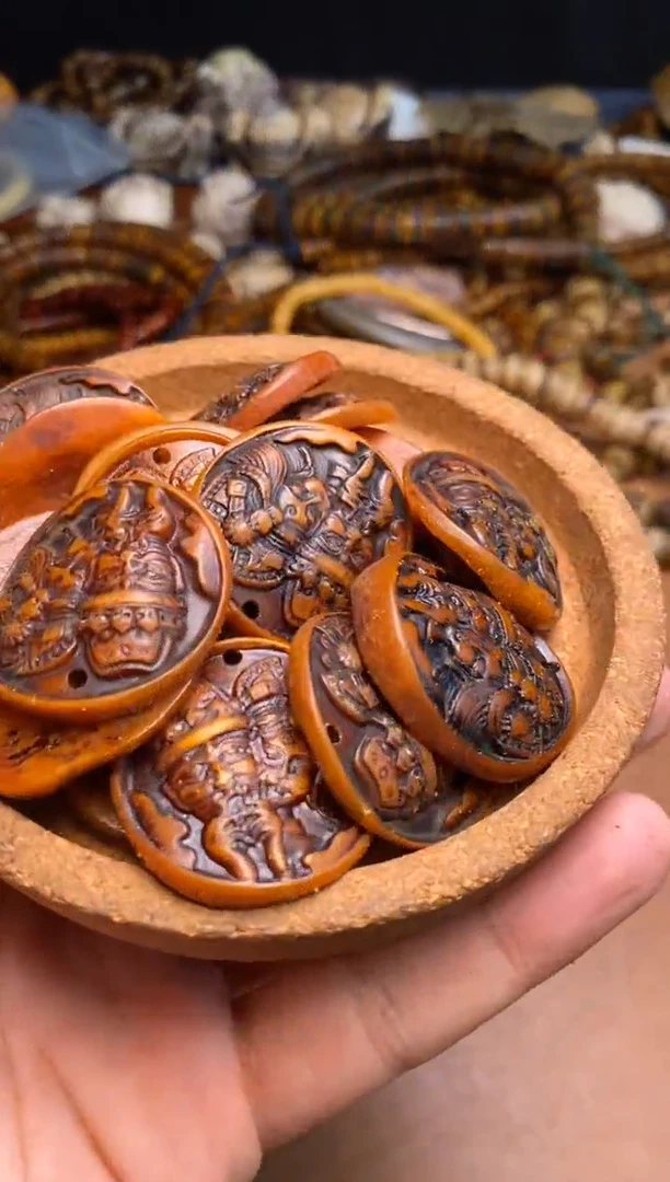 其他牛骨扎基拉姆吊坠p1193 有棕有裂