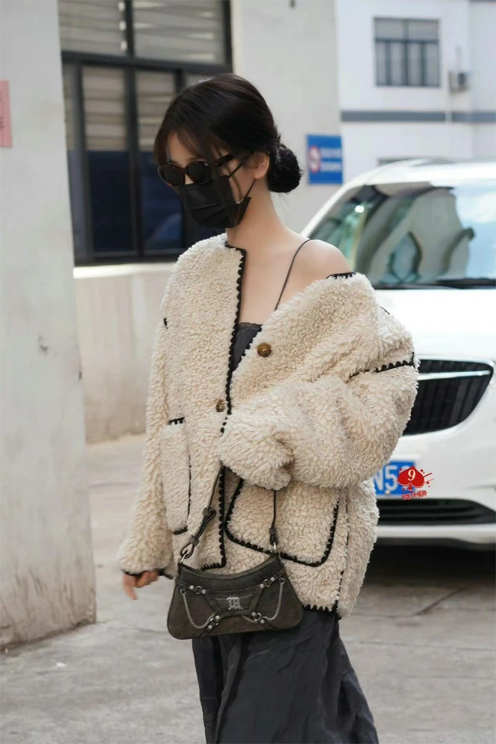 虞书欣冬季时尚洋气羊剪绒大衣小香风羊羔毛皮毛一体皮草外套女