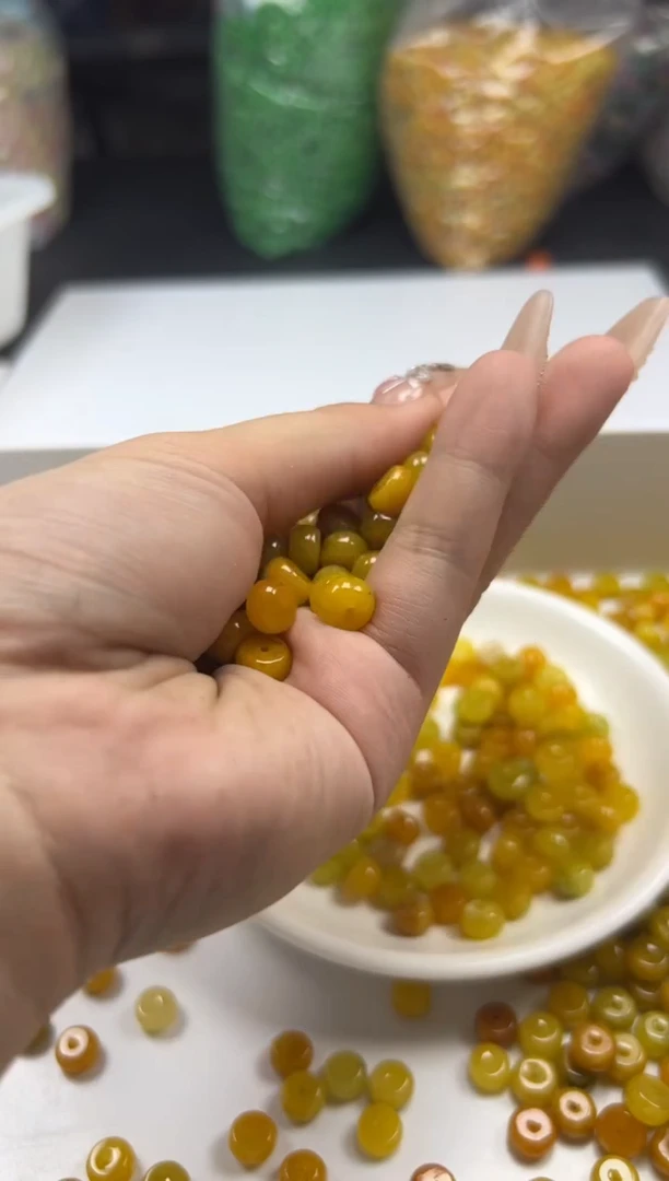 翡翠未镶嵌颈饰w1775黄翡算盘8*4mm*15颗